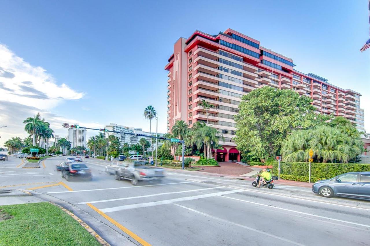 Alexander 1211 * Miami Beach